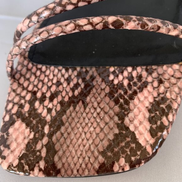 Marc Fisher Women's Mikal Flat Sandal Pink Black Size 8.5M - Picture 5 of 9